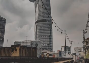 TỔNG HỢP 8 QUÁN CAFE ROOFTOP VỪA CHILL VỪA NGẮM PHÁO HOA CHÀO ĐÓN NĂM MỚI1/ Trăng non rooftop302 Nguyễn Vă…