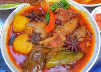 “Cay bốc hỏa” với đĩa CÀ RI DÊ CHUẨN ẤN ĐỘ càng ăn càng ghiền núp hẻm Phú Nhuận 

 Ở Sài Gòn thì không có quá nhiều chỗ …