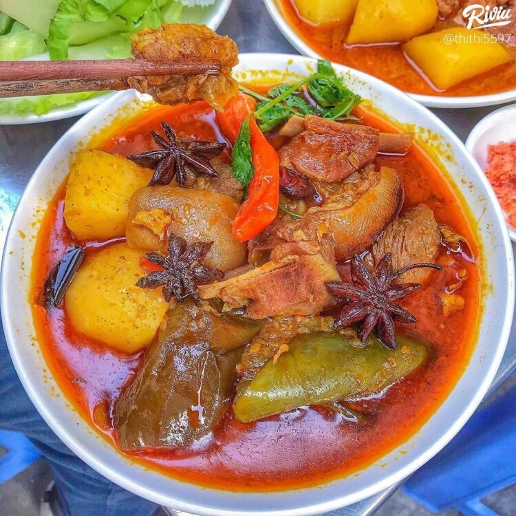 “Cay bốc hỏa” với đĩa CÀ RI DÊ CHUẨN ẤN ĐỘ càng ăn càng ghiền núp hẻm Phú Nhuận 

 Ở Sài Gòn thì không có quá nhiều chỗ …