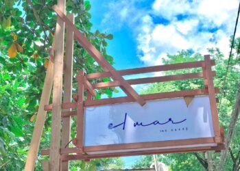 Một quán cà phê view siêu đẹp phong cách bờ biển Tây Ban Nha xuất hiện giữa lòng...