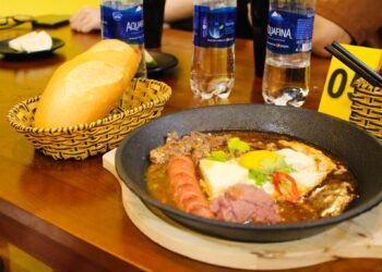 BÁNH MÌ CHẢO - SANG, XỊN, MỊN MỚI MỞ TẠI SÀI GÒN  
Gần chỗ bạn mình làm có một q...