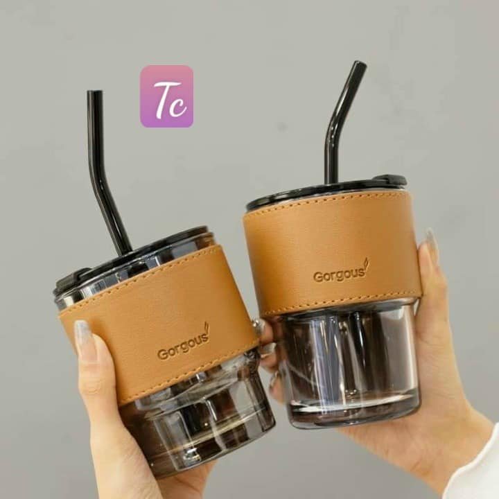 CỐC THUỶ TINH KÈM ỐNG HÚT GORGOUS
Nhìn qua tưởng nhựa nhưng là Thuỷ Tinh đấ...