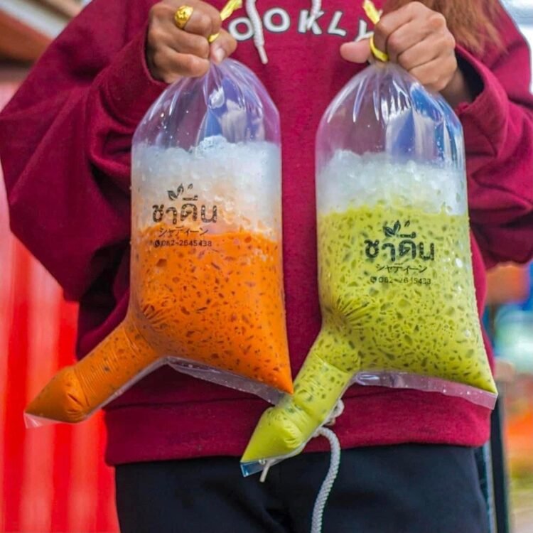 Trà sữa bây giờ làm riết chẳng ra thể thống gì cả. Vậy cũng đưa lên được. Văn ho...