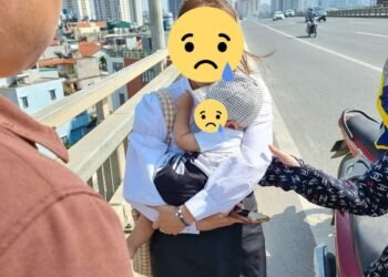 CÁM ƠN BÁC TÀI ĐÃ CỨU 2 MẠNG NGƯỜI

Tại cầu Nhật Tân trưa nay, chị gái bế theo 1...