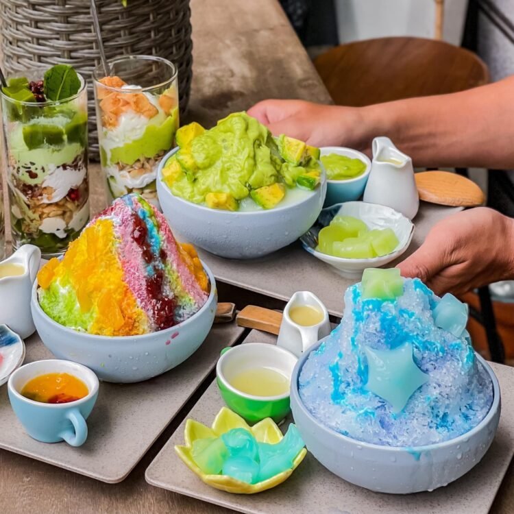 TIỆM CAFE - ĐÁ BÀO NHẬT BẢN KOMORI - BẠN ĐÃ THỬ CHƯA 

Nay mưa gió tự nhiên thèm...