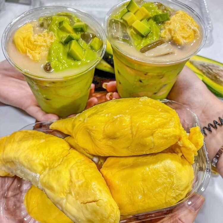 Thơm béo vô đối "TRÀ SỮA BƠ 20K” 

 Trà sữa bơ sầu riêng...trời ơi, nghe tên là ...