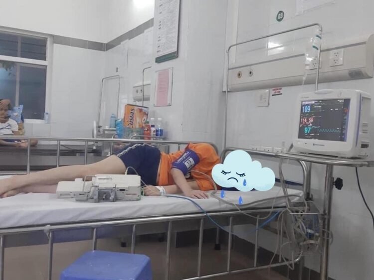 CẢNH BÁO CÔN TRÙNG CẮN!!!
Ai nhìn thấy con bọ này trong nhà lập tức dí chít nó n...