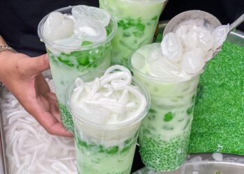 Dừa Dầm xưa rồi, thử ngay DỪA NƯỚC DẦM ngon - lạ nha 

Lần đầu tiên tui được thử...