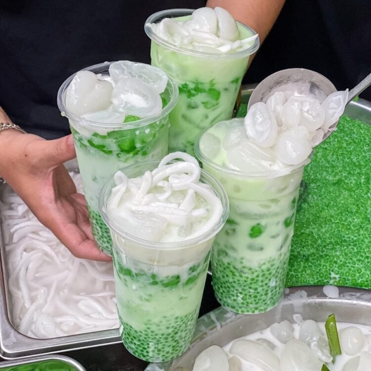 Dừa Dầm xưa rồi, thử ngay DỪA NƯỚC DẦM ngon - lạ nha
Lần đầu tiên tui được thử...