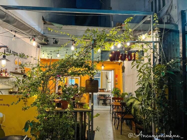 NGỠ NHƯ ĐI ĂN Ở ĐÀ LẠT VỚI CHIẾC “MUỐI” THƠ MỘNG MẶN MÀ MÊ MẨN =))  
 57/2 Đườn...