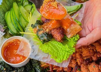 BÒ LÁ LỐT MỠ CHÀI VỈA HÈ SIÊU CHẤT LƯỢNG 

Tuy vỉa hè nhưng cô chú  bán hơi bị n...