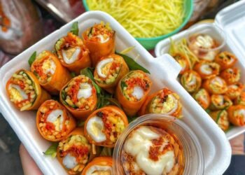 BÁNH TRÁNG CUỐN 5K / 1 CUỐN Xe bánh tráng quá trời loại từ cuốn, trộn cho đến mấ...