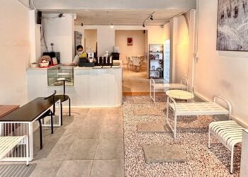 QUÁN CAFE TONE TRẮNG NÚP HẺM !!!
 We. cafèteria 
 309/1 Nguyễn Văn Trỗi, P1 Q Tâ...