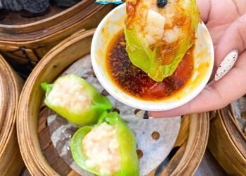TIỆM DIMSUM HÁ CẢO NGƯỜI HOA NGON NHẤT TRONG LÒNG TUI 

Kowloon Bingsutt 
 74-...