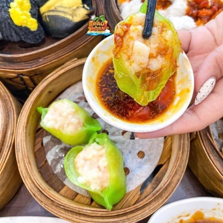 TIỆM DIMSUM HÁ CẢO NGƯỜI HOA NGON NHẤT TRONG LÒNG TUI 

Kowloon Bingsutt 
 74-...