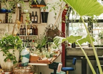 GÓC QUÁN NÊN THƠ NÚP HẺM TẠI TRUNG TÂM
Padma de Fleur
89/2 Hàm Nghi, Quận 1
9h -...