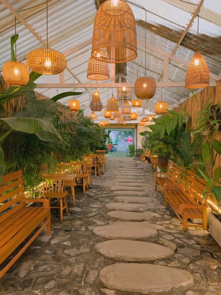 THE BALI COFFEE & TEA
249Bình Quới- phường 28- Bình Thạnh
8:00-22:00
4..0(+)...