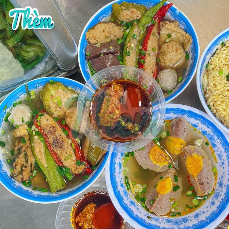 Địa điểm vàng trong làng KHỔ QUA CÀ ỚT - Chế Trang Chợ Thủ Đô chinh phục khẩu vị...