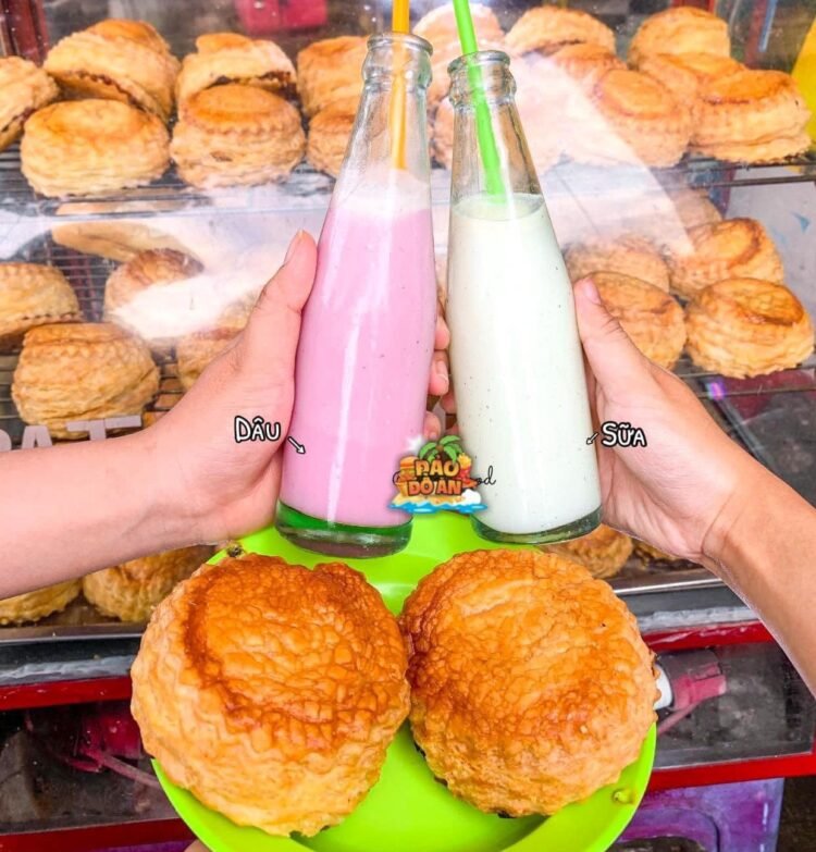 Sữa tươi tuổi thơ sau những giờ tan học
———
SỮA TƯƠI CÔ OANH
...