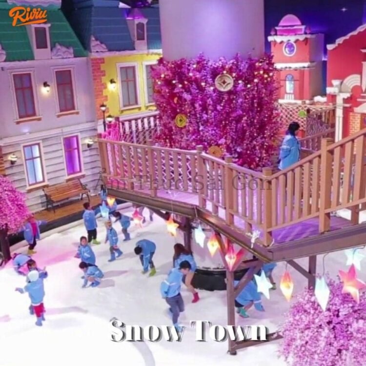 Vi Vu Sài Gòn Khum???

1. Khu vui chơi giải trí Snow Town Sài Gòn

- Địa chỉ: 12...