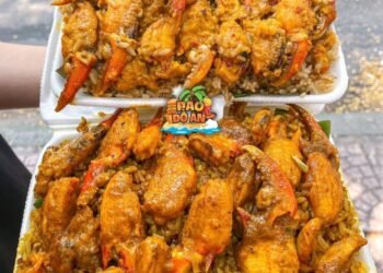 THỬ THÁCH ĂN HẾT HỘP CƠM CHIÊN CÀNG CUA HAI ĐẮC 

Cơm chiên càng cua Hai Đắc
 30...