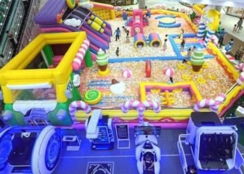 BAY LẮC CHỈ VỚI 80 CÀNH

Sau khi đã sống sót từ thi cử, hoặc sau khi bị deadline...