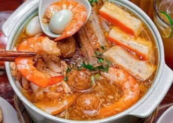 Ngất ngây với nồi bánh canh siêu to topping xịn sò
—
Nhắc đến bá...