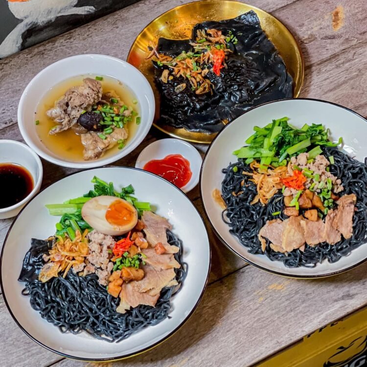 MÌ THAN TRE ĐÃ CÓ MẶT TẠI SÀI GÒN KHÔNG CẦN ĐI ĐÀ LẠT XA XÔI NỮA CÁC BẠN ƠI!!!

...