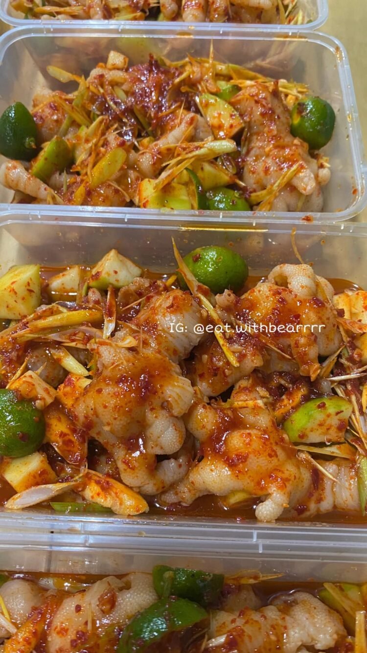 Hnay em lại có mẻ mới đây các bác ơiiiii

CHÂN GÀ RÚT XƯƠNG siêu ngonnn 

 Hộp n...