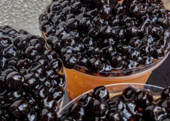 “HỒNG TRÀ TRÀN TRÂN CHÂU” LY 1 LÍT 25 CÀNH, QUÁ DỮ 

Một món huyền thoại uống ba...