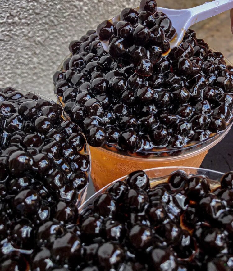 “HỒNG TRÀ TRÀN TRÂN CHÂU” LY 1 LÍT 25 CÀNH, QUÁ DỮ
Một món huyền thoại uống ba...