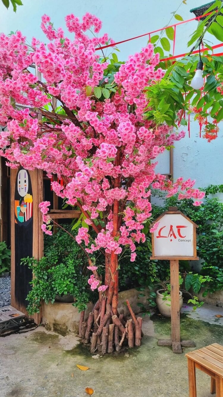 Lạc Concept 
 Một tiệm cà phê phong cách Nhật Bản ngay tại Sài Gòn   
 9h0...