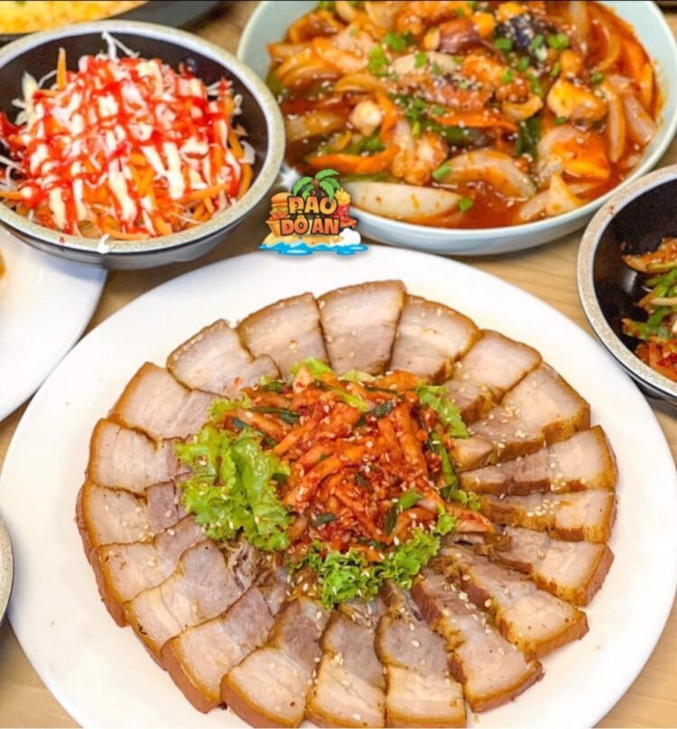 QUÁN ĐỒ HÀN BÌNH DÂN NẰM NGAY TRUNG TÂM QUẬN 1 

Clover Korean House Food
 2 Pha...