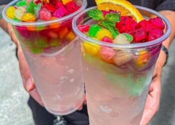 MÌ TÔM CÓ TÔM " GIỐNG ẢNH " TRONG TRUYỀN THUYẾT ĐÃ CÓ MẶT TẠI GÒ VẤP =)))))

 Lẩ...