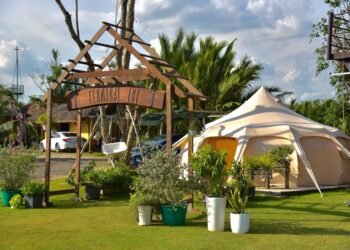 Terminal 101
 Địa chỉ: 79/2 Nguyễn Hữu Thọ, Nhà Bè, TP. Hồ Chí Minh
 Săn ảnh cực...