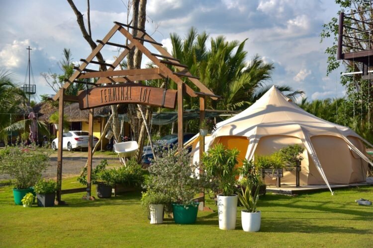 Terminal 101
 Địa chỉ: 79/2 Nguyễn Hữu Thọ, Nhà Bè, TP. Hồ Chí Minh
 Săn ảnh cực...