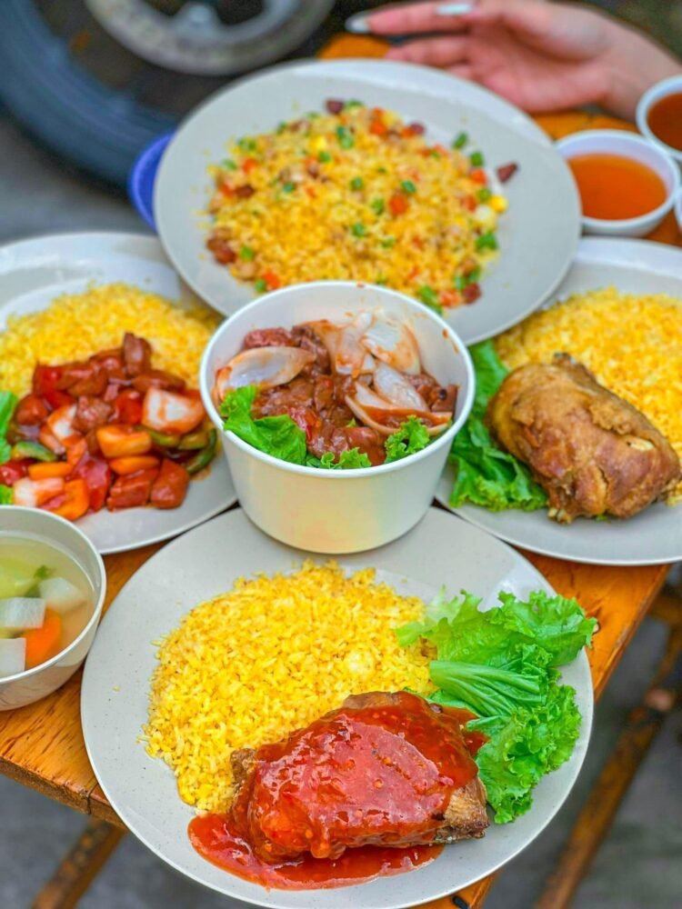 QUÁN CƠM NÚP HẺM BÁN HƠN 30 NỒI MỘT NGÀY
Nhí Quán
 220/21 Nguyễn Trọng Tuyển, ph...