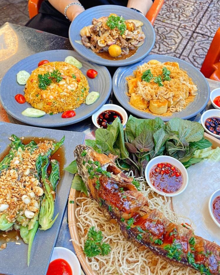 [ Team hở ra là đòi đi bờ kè Hoàng Sa nhất định phải biết QUÁN N H Ậ U NGON NỨC ...