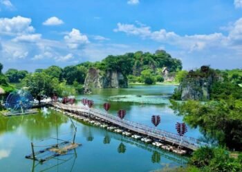 KHU DU LỊCH BỬU LONG 2022 Vịnh Hạ Long Thu Nhỏ Đẹp Rộng Thoáng Mát Tại Đồng Nai
...