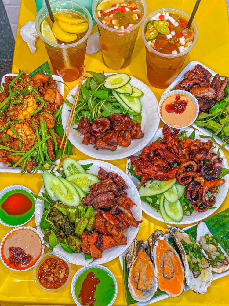 CHIÊN - NƯỚNG ĐỦ LOẠI MỒI NGONN ZÁ SANH DIÊN TỚI CÔNG CHUYỆN
Chiếc xe nướng b...