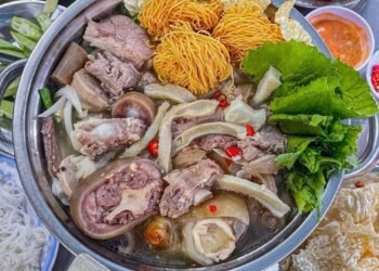 Luồn chợ tìm quán Dzú Nướng - Lẩu Bò chất lượng mà giá rất bình dân 

Xăng tăng...