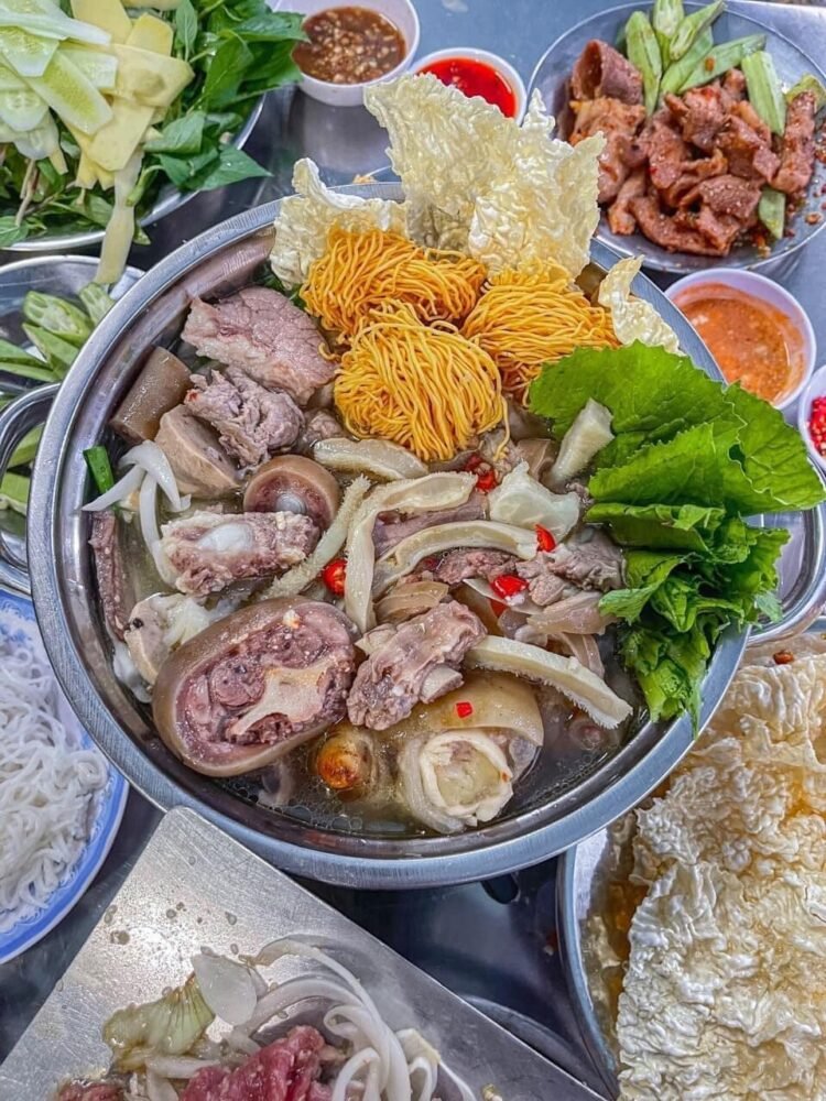 Luồn chợ tìm quán Dzú Nướng - Lẩu Bò chất lượng mà giá rất bình dân
Xăng tăng...