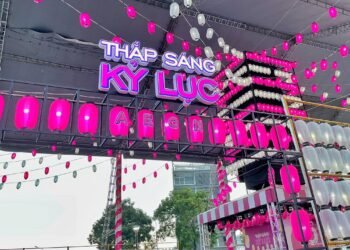 MỪNG AEON VIỆT NAM 10 NĂM, THẮP SÁNG KỶ LỤC LỒNG ĐÈN TẠI AEON MALL TÂN PHÚ CELA...