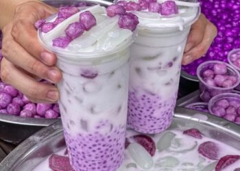 Tím lịm DỪA DẦM KHOAI MÔN lần đầu xuất hiện tại Sài Gòn 
…..
Ở đâu có màu tím, ở...