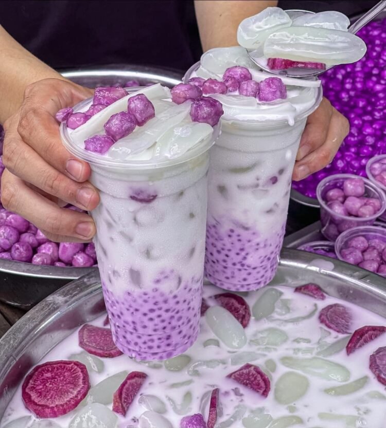 Tím lịm DỪA DẦM KHOAI MÔN lần đầu xuất hiện tại Sài Gòn 
…..
Ở đâu có màu tím, ở...