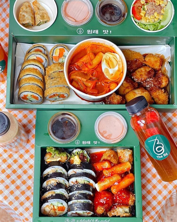 BOX ĐỒ ĂN HÀN QUỐC XỊN SÒ CHO MÙA NẮNG NÓNG LƯỜI RA ĐƯỜNG

The B6 - Original Tas...