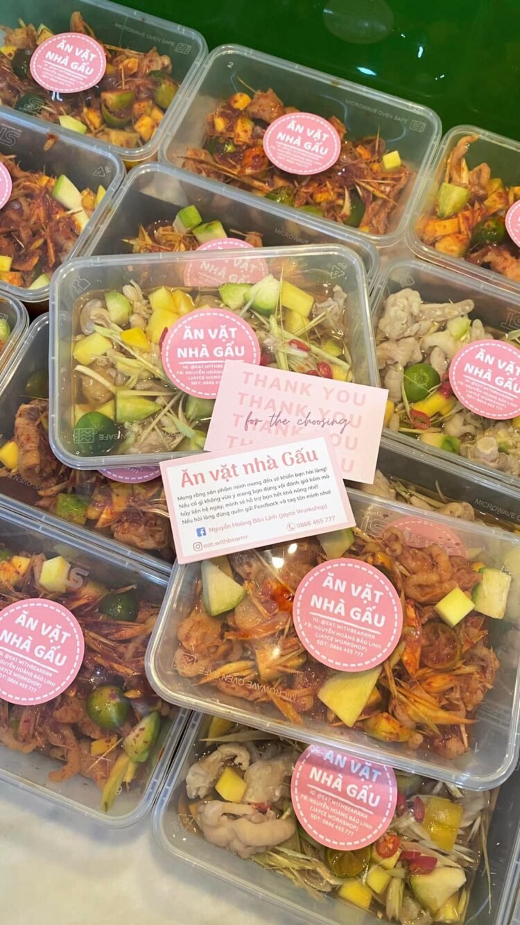 Hnay em lại có mẻ mới đây các bác ơiiiii

CHÂN GÀ RÚT XƯƠNG siêu ngonnn 

 Hộp n...