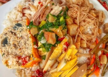 CƠM TẤM LONG XUYÊN - CƠM TẤM SƯỜN CỰC PHẨM QUẬN 3 
--------------------
Chỗ cơm ...