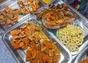 Ngon lạ ở Sài Gòn, PHÁ LẤU CAY TỨ XUYÊN 6 CẤP ĐỘ của anh chủ học công thức từ Ma...