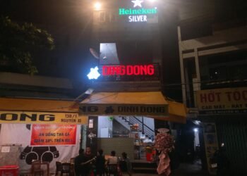 Quán nhậu vỉa hè đây mọi người ạ!

 Menu đa dạng các loại món, món ăn bảo đảm ch...